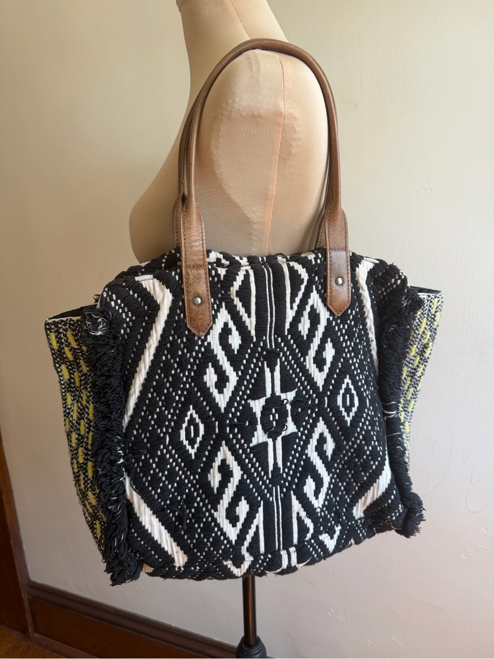 Jasper & Jeera Woven Boho Fringe Tote Bag Tribal Jacquard Leather Handles